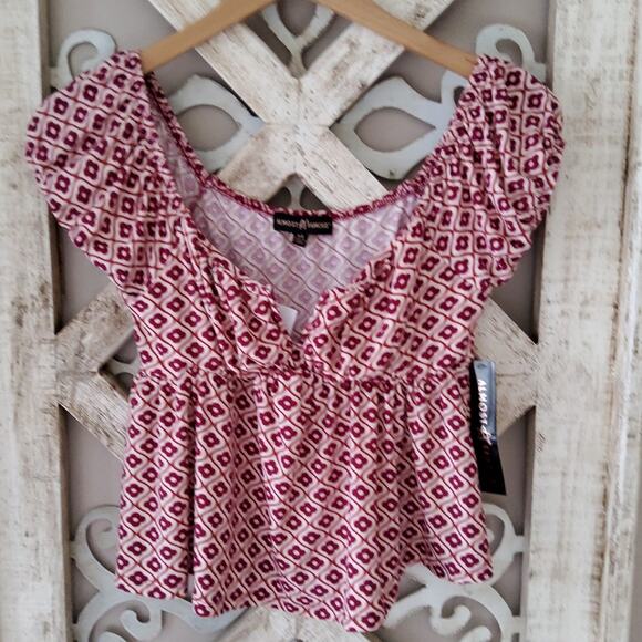 Almost Famous Women's Junior Floral V Bar Peasant Crop Top Blouson Cap Sleeve - Picture 6 of 9